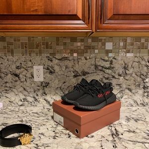 Yeezy Boost v2